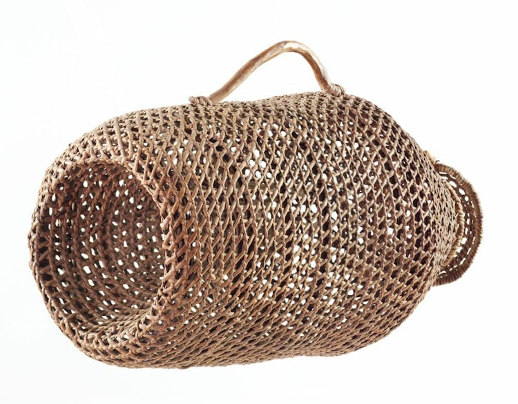 Hīnaki tukutuku (eel/fish trap), maker unknown. 1929. Museum of New Zealand Te Papa Tongarewa